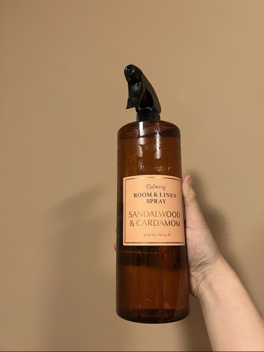 32 OZ RM 1019 Sandalwood & Cardamom Calming Room & Linen Spray